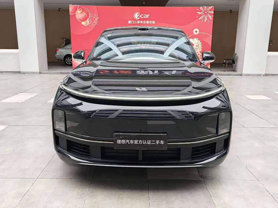 Li Auto L8 2025