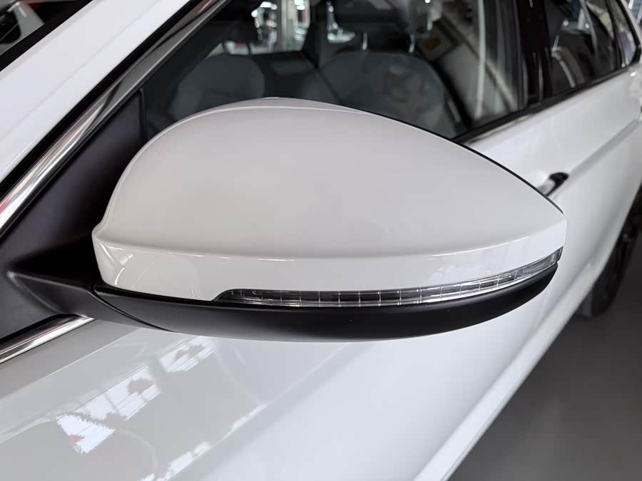 Volkswagen Sagitar 2023