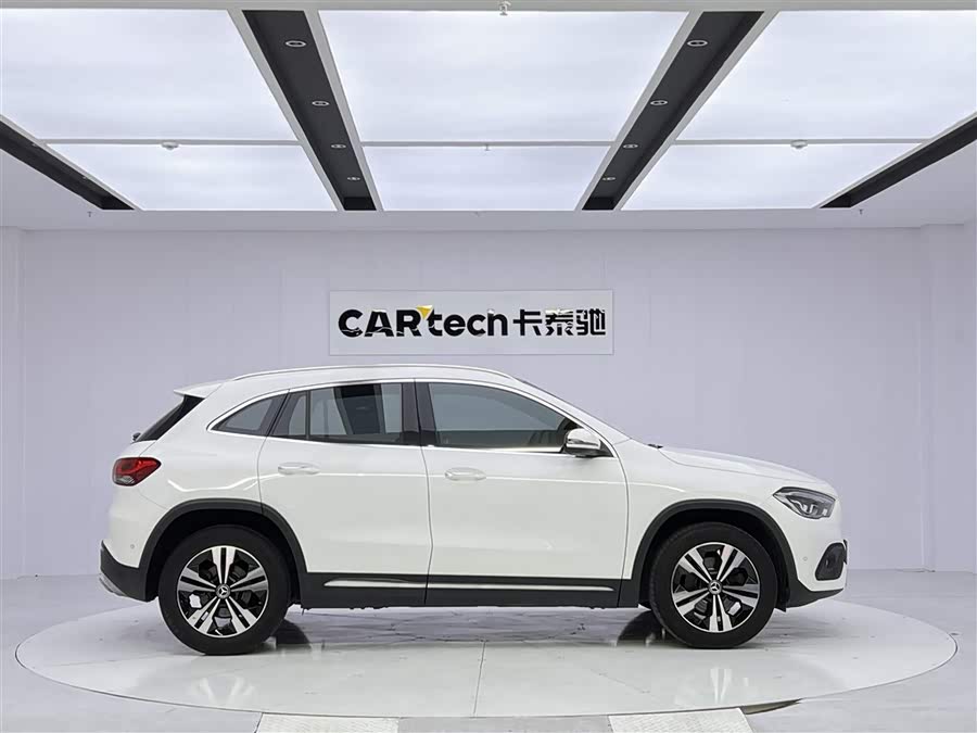 Mercedes-Benz GLA 2020