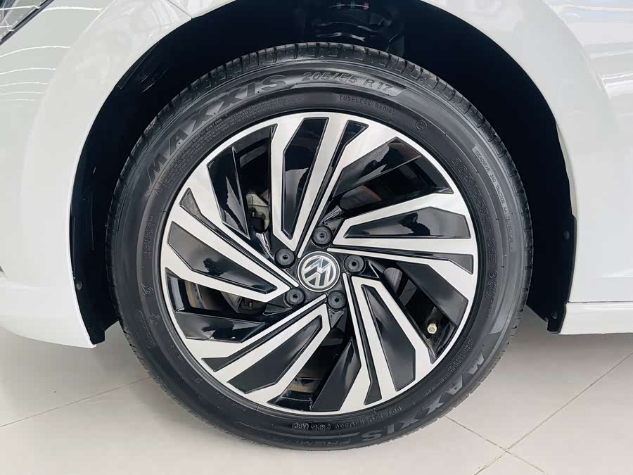 Volkswagen Sagitar 2022