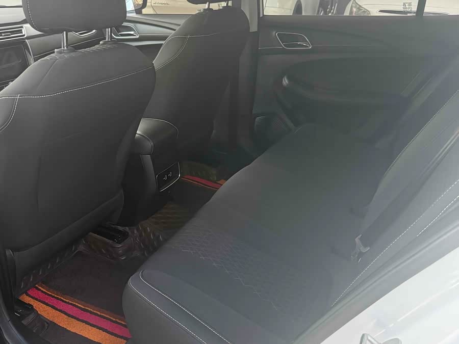 Roewe i5 2020