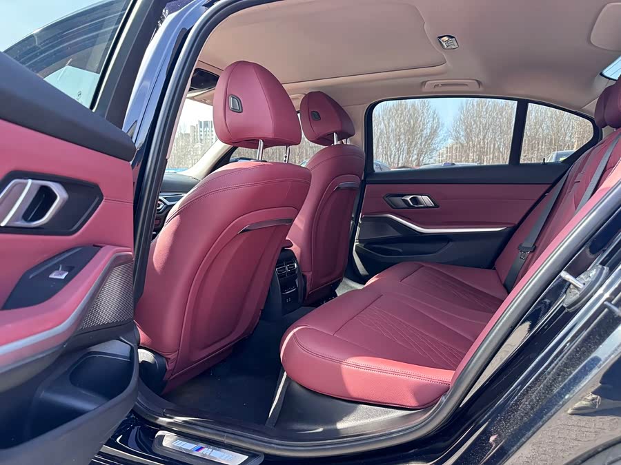 BMW 3 Series 2023 — фото 10