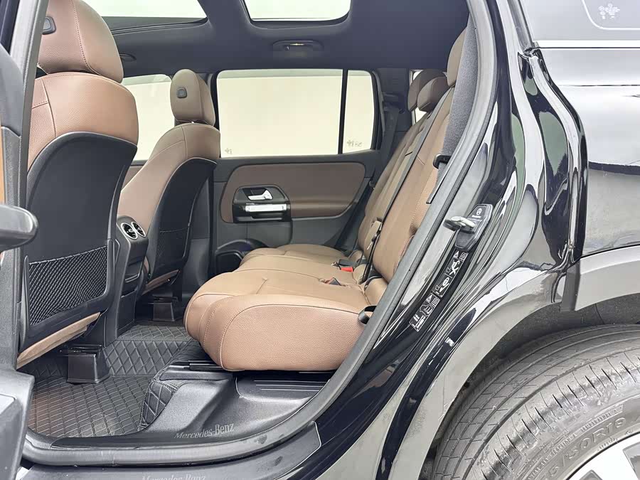 Mercedes-Benz GLB 2024