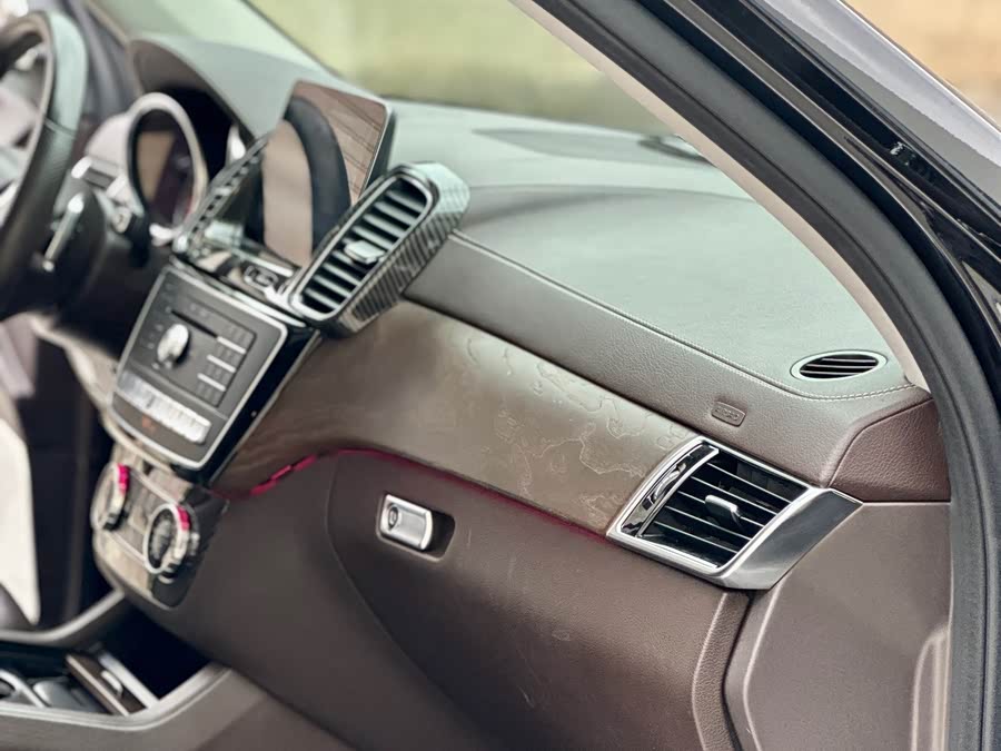 Mercedes-Benz GLS 2016 — фото 46