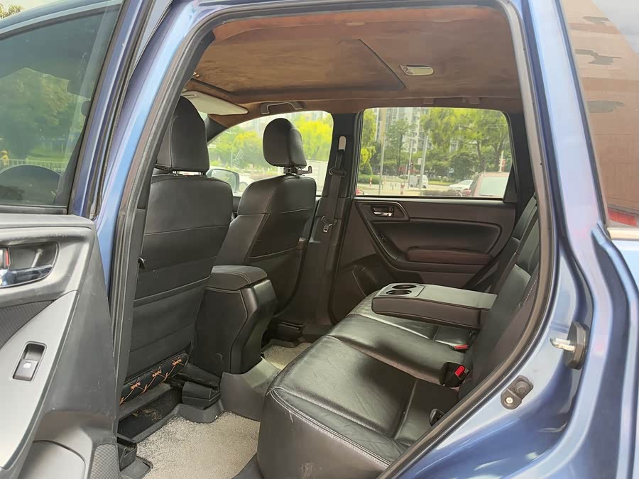 Subaru Forester 2014 — фото 14