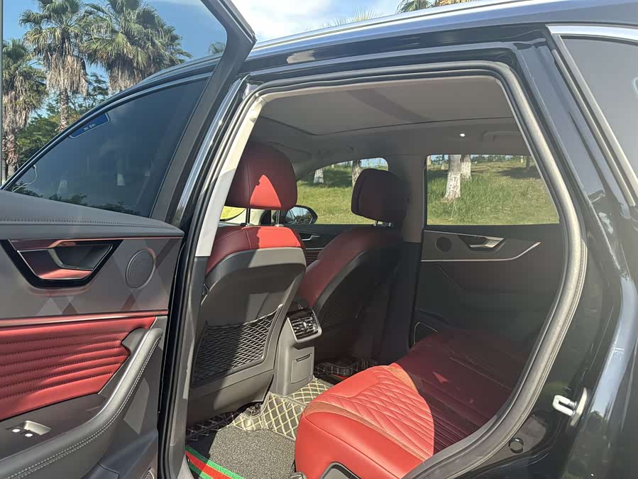 Hongqi HS5 2023