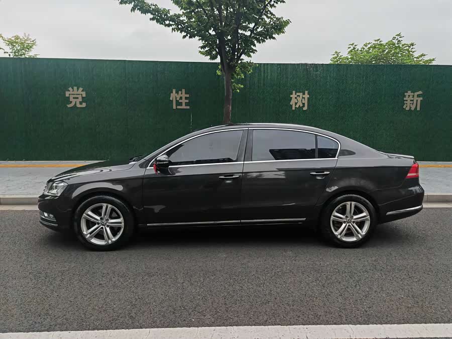 Volkswagen Magotan 2013