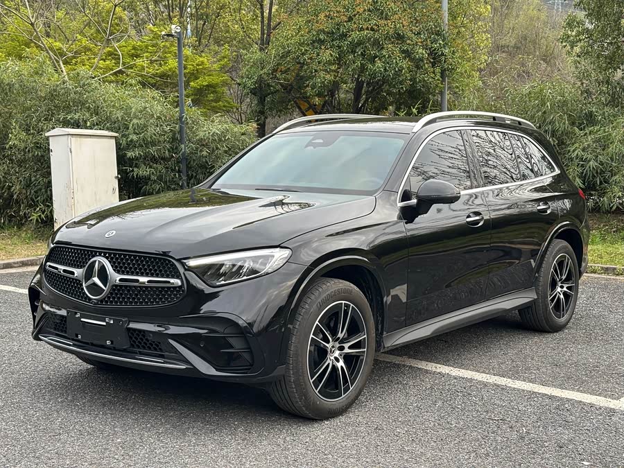 Mercedes-Benz GLC 2025