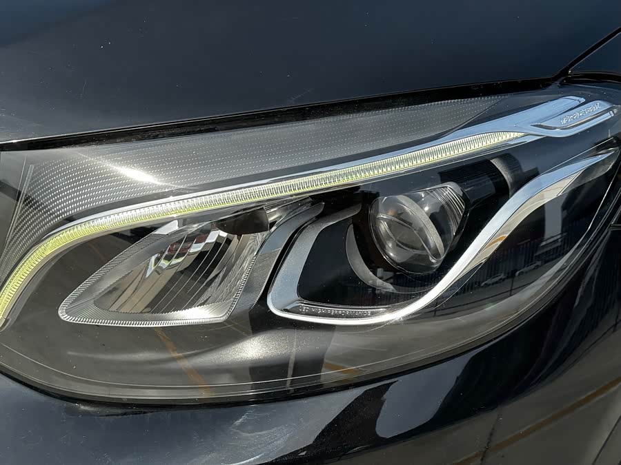 Mercedes-Benz GLC 2018 — фото 13
