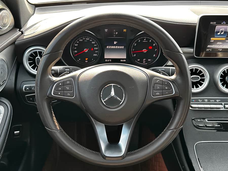 Mercedes-Benz GLC 2018 — фото 17