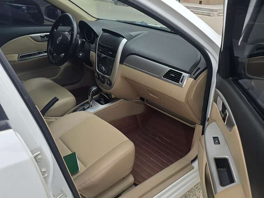 Buick Excelle 2013