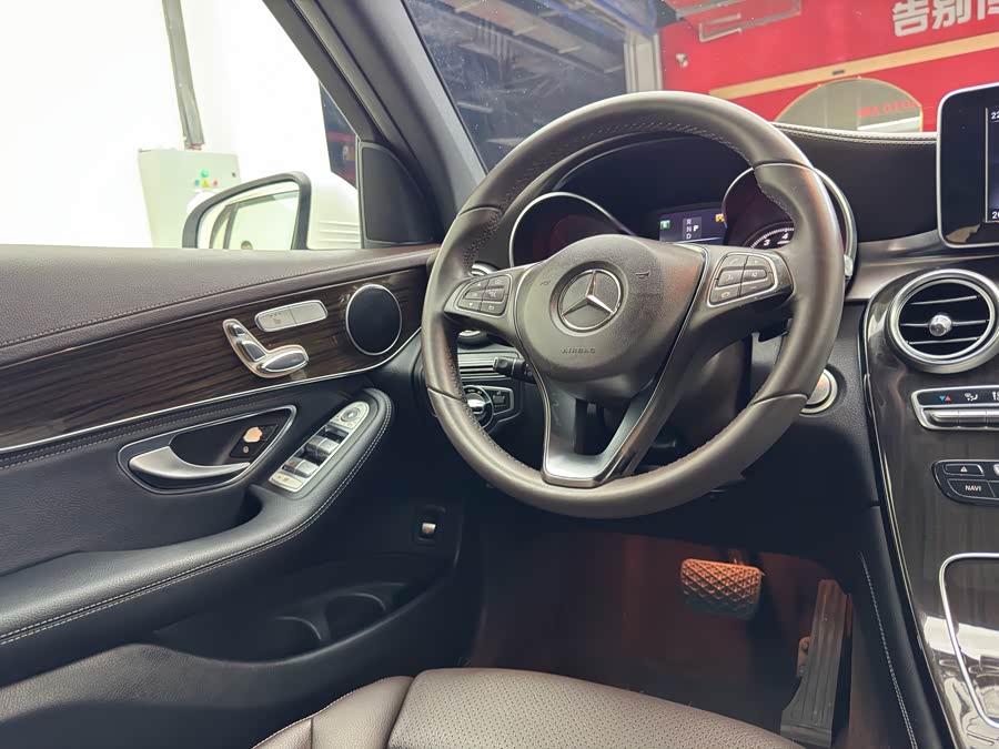 Mercedes-Benz GLC 2016 — фото 11