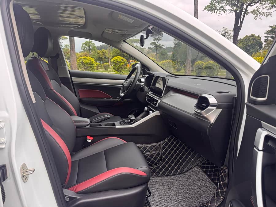 Geely Binyue 2021