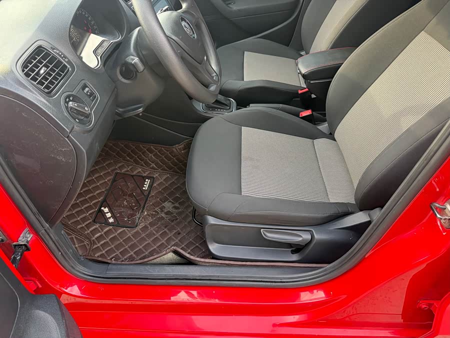 Volkswagen Polo 2016