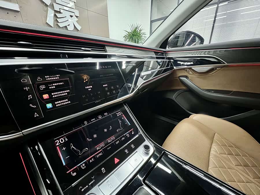 Audi A8 2022 — фото 10
