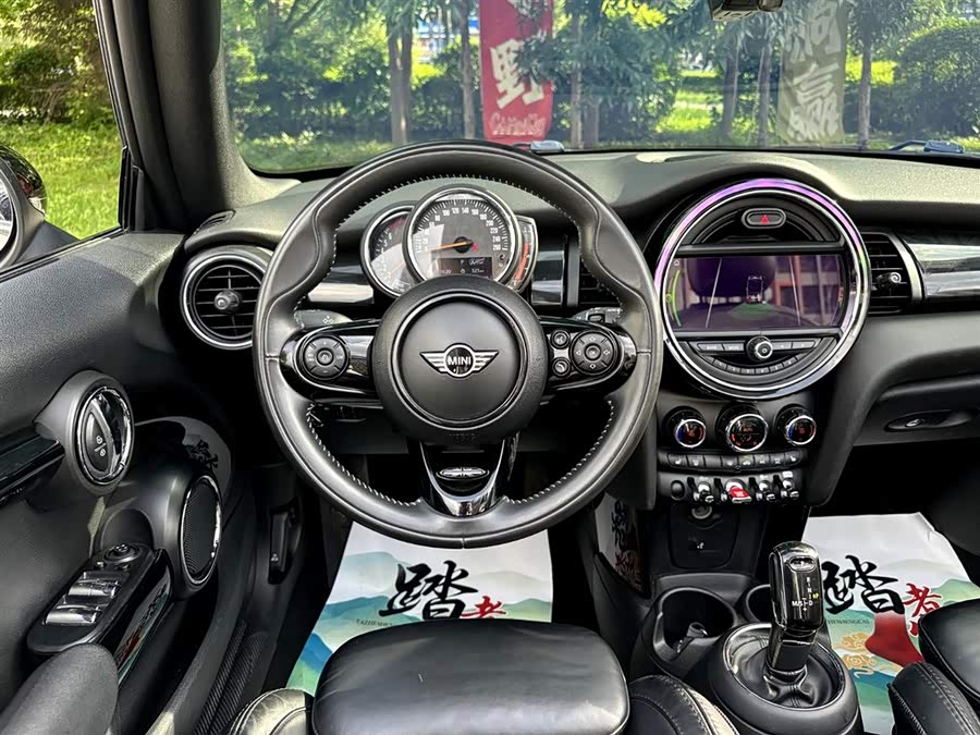 MINI MINI 2019
