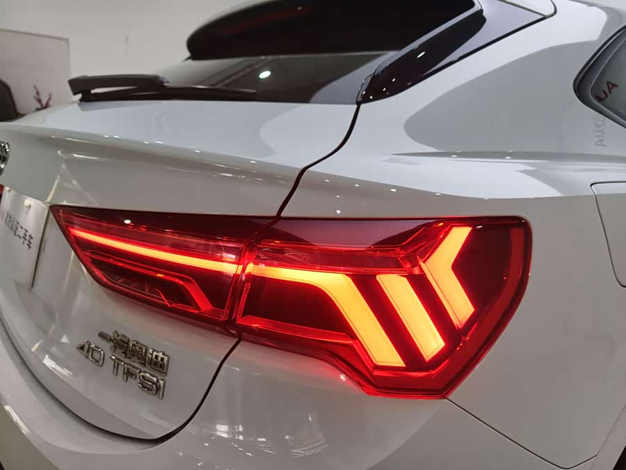 Audi Q3 Sportback 2022 — фото 15