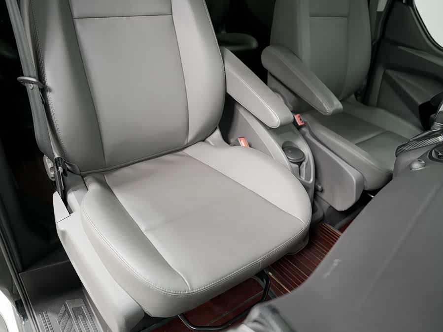 Ford Tourneo 2020 — фото 12
