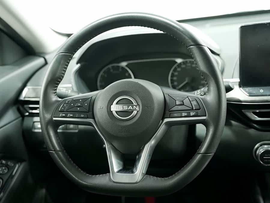 Nissan Teana 2022