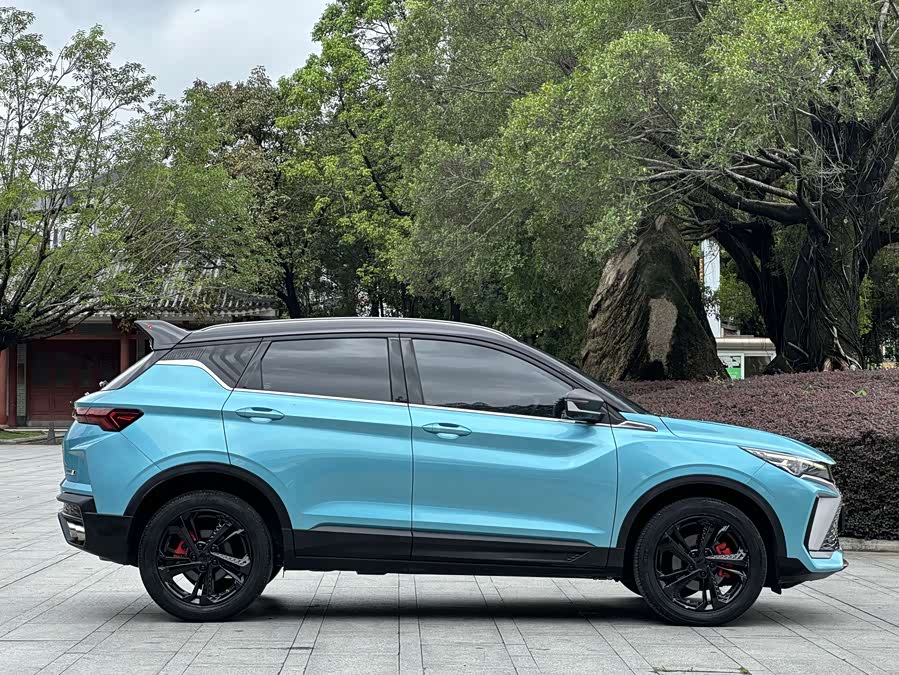 Geely Binyue 2022