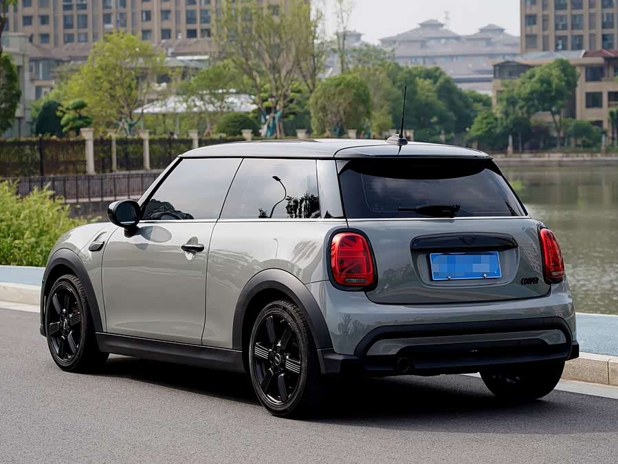 MINI MINI 2023