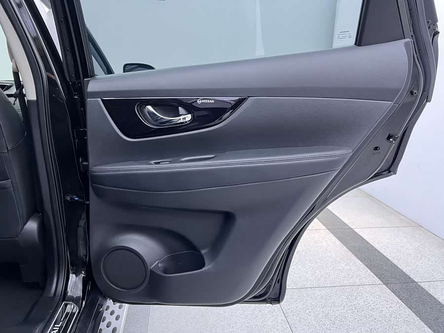 Nissan X-Trail 2023 — фото 18