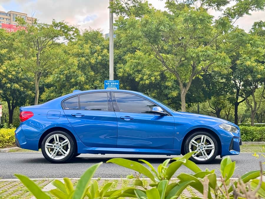 BMW 1 Series 2019 — фото 22