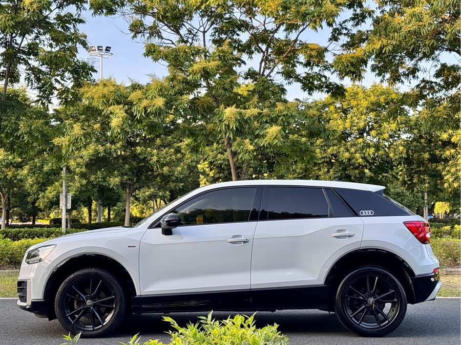 Audi Q2L 2018