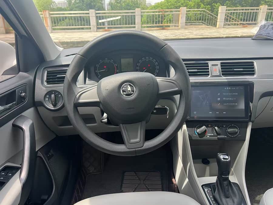 Skoda Rapid 2016