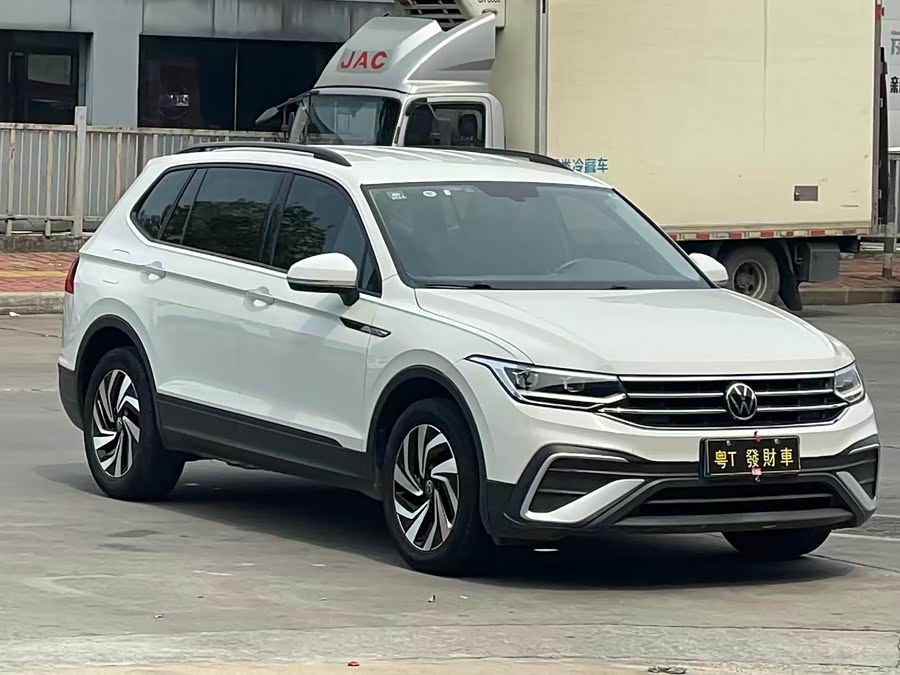 Volkswagen Tiguan L 2022