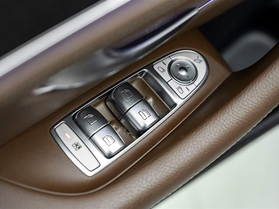 Mercedes-Benz E-Class 2020 — фото 15