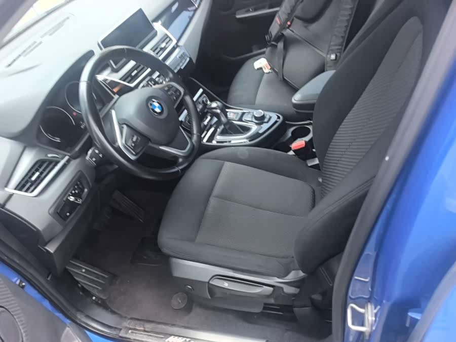 BMW 2 Series Station Wagon 2018 — фото 16
