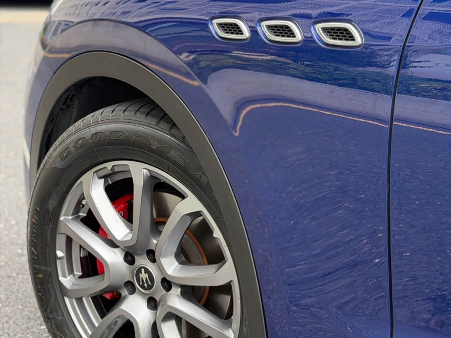 Maserati Levante 2020 — фото 15
