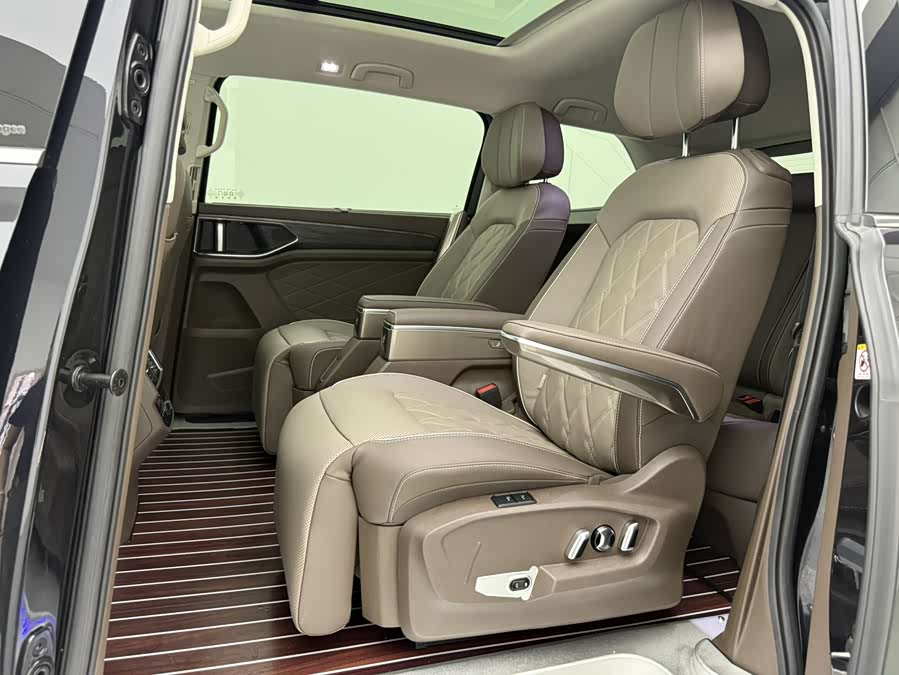 Volkswagen Viloran 2023