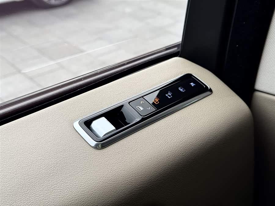 Land Rover Range Rover 2018 — фото 16