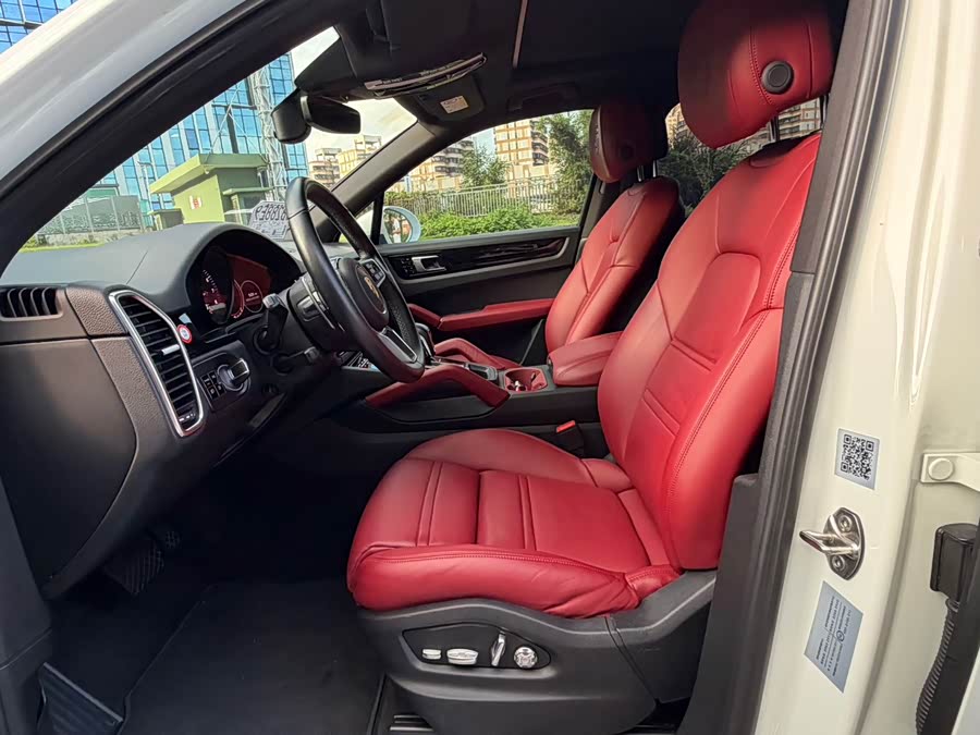 Porsche Cayenne 2019 — фото 13