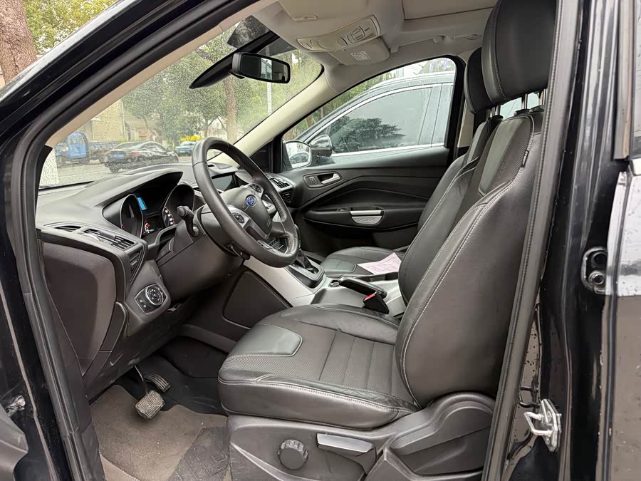 Ford Kuga 2013