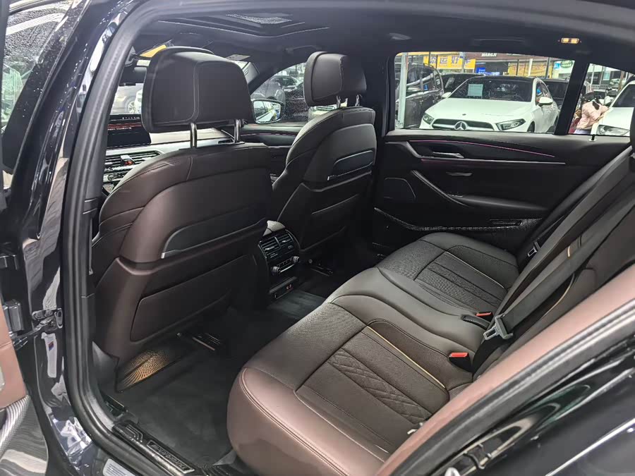 BMW 5 Series 2022