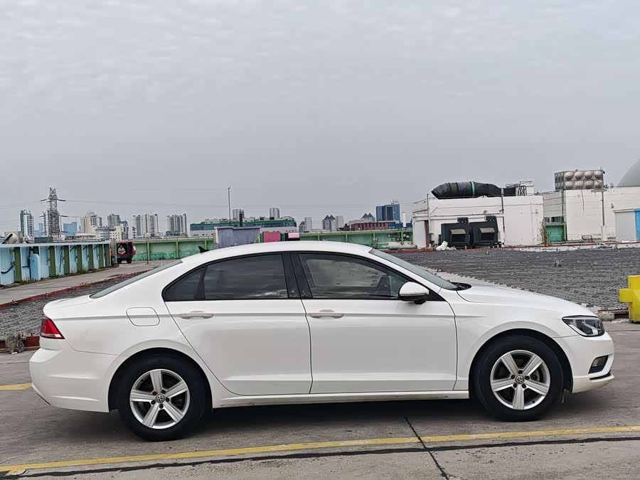 Volkswagen Lamando 2015