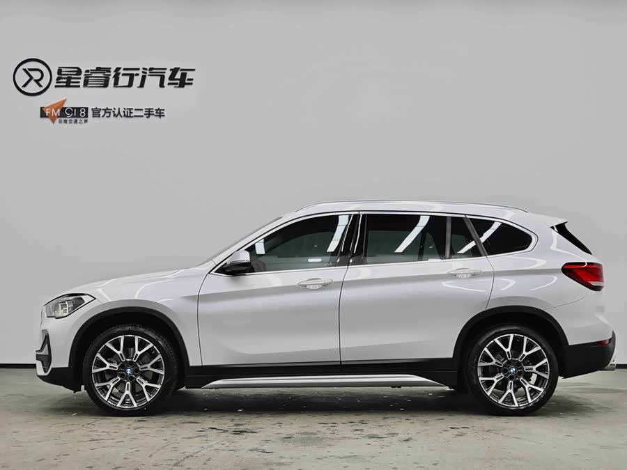 BMW X1 2022 — фото 17