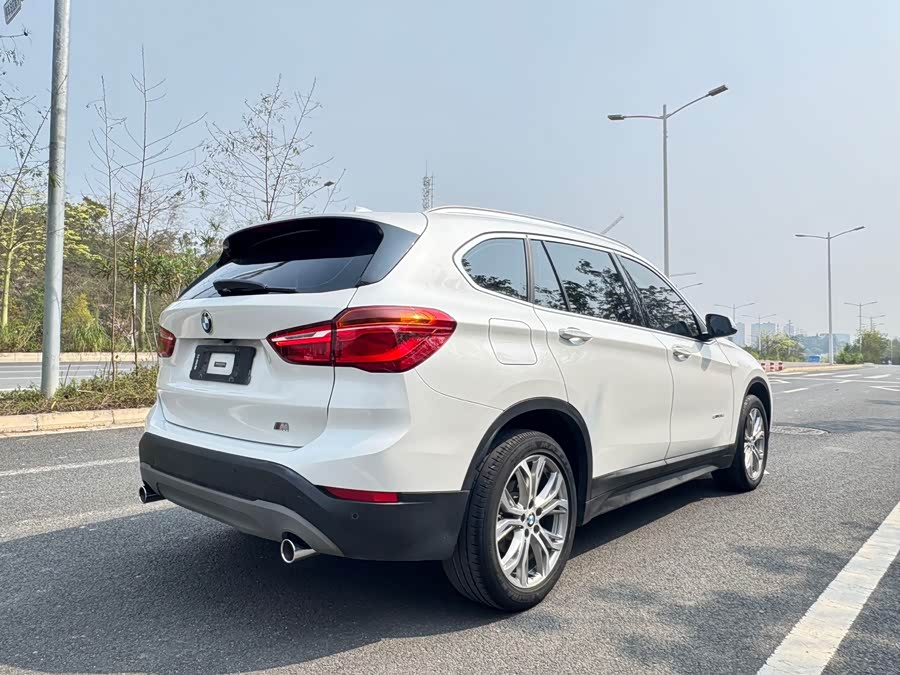 BMW X1 2018 — фото 15