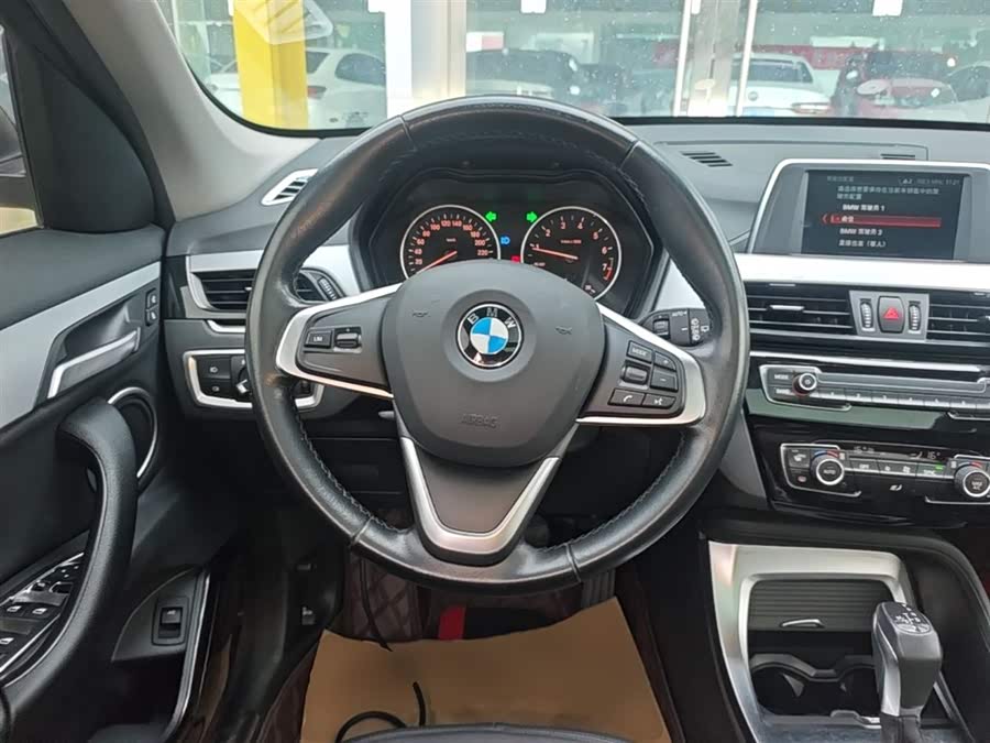 BMW X1 2018 — фото 11