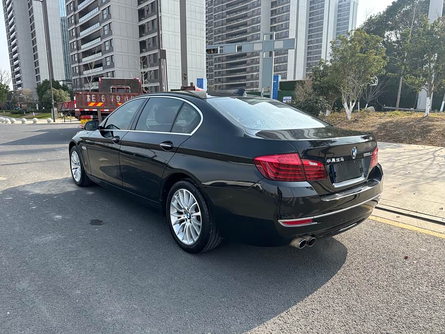 BMW 5 Series 2014 — фото 18