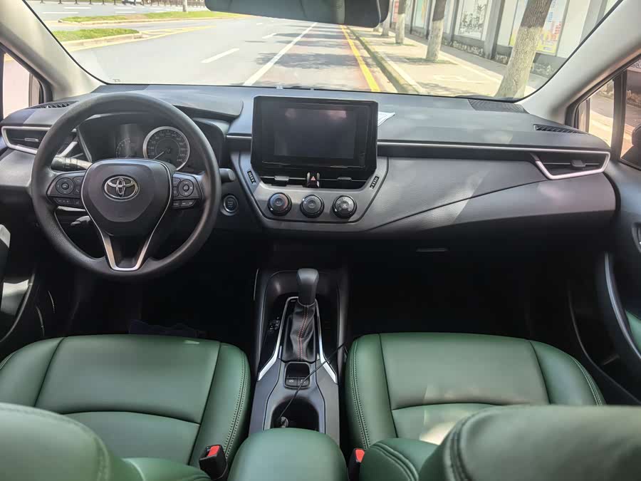 Toyota Corolla 2023 — фото 10