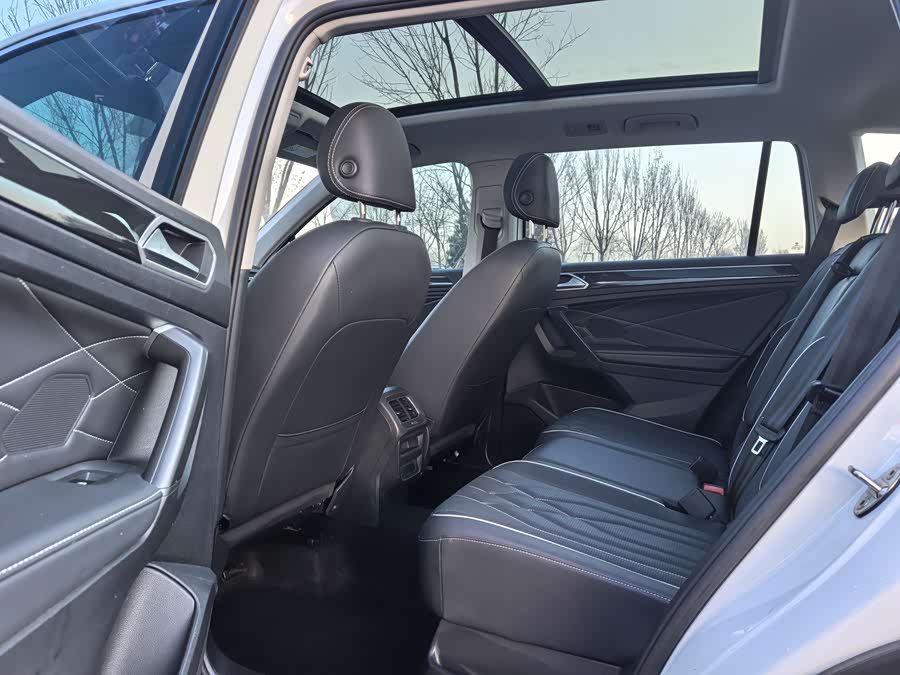 Volkswagen Tiguan L 2024