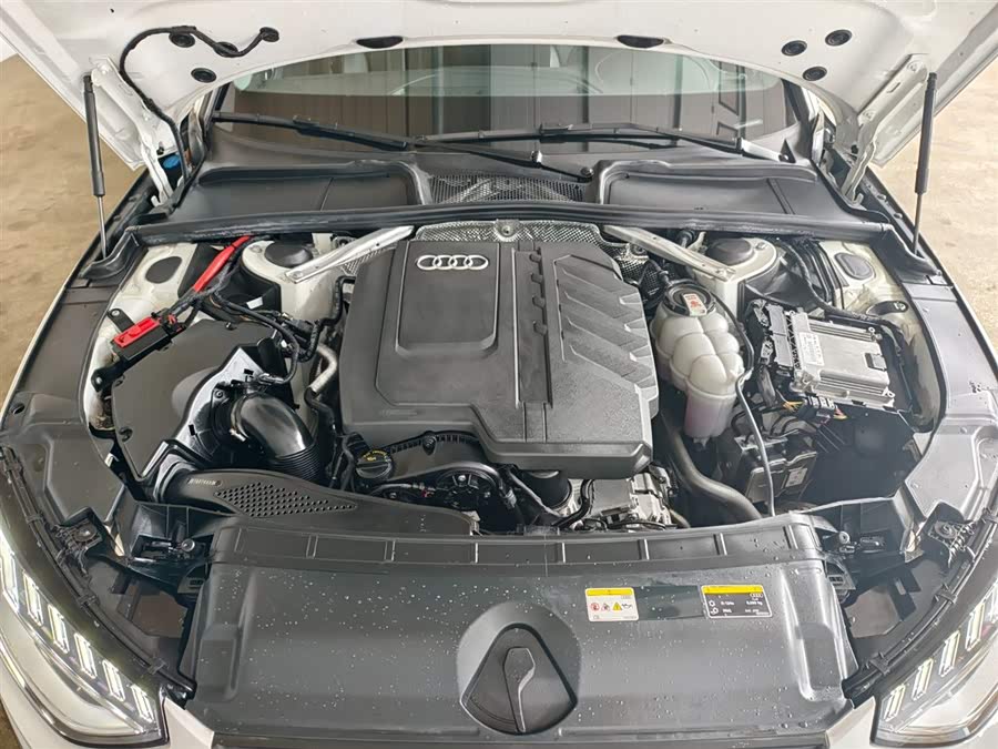 Audi A4L 2024 — фото 11
