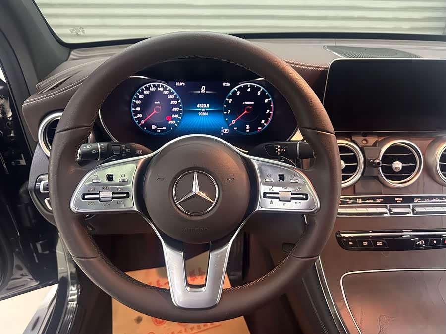 Mercedes-Benz GLC 2020 — фото 16