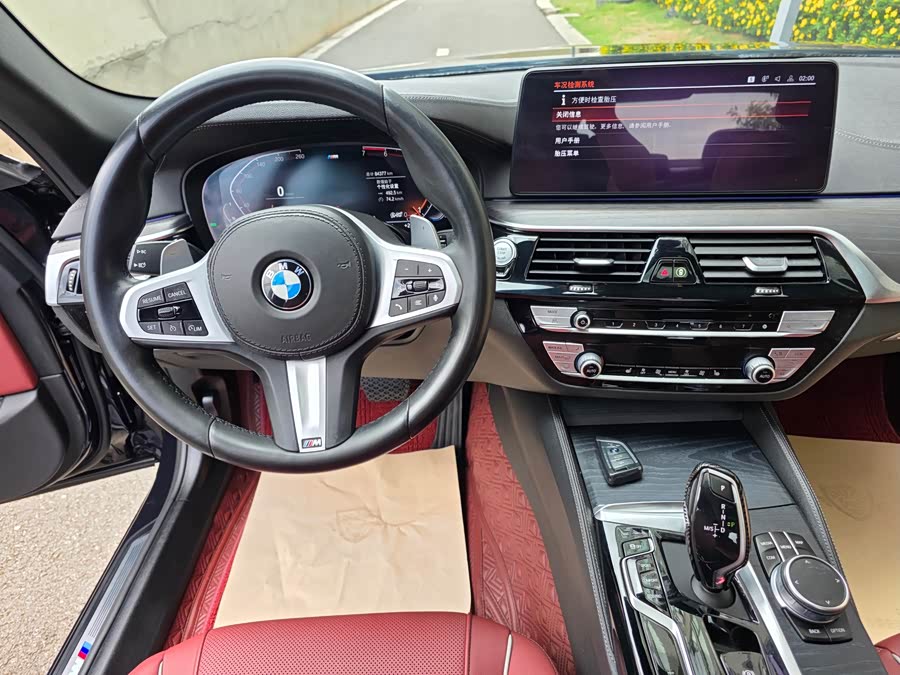 BMW 5 Series 2021 — фото 16