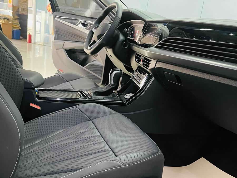 Volkswagen Passat 2025