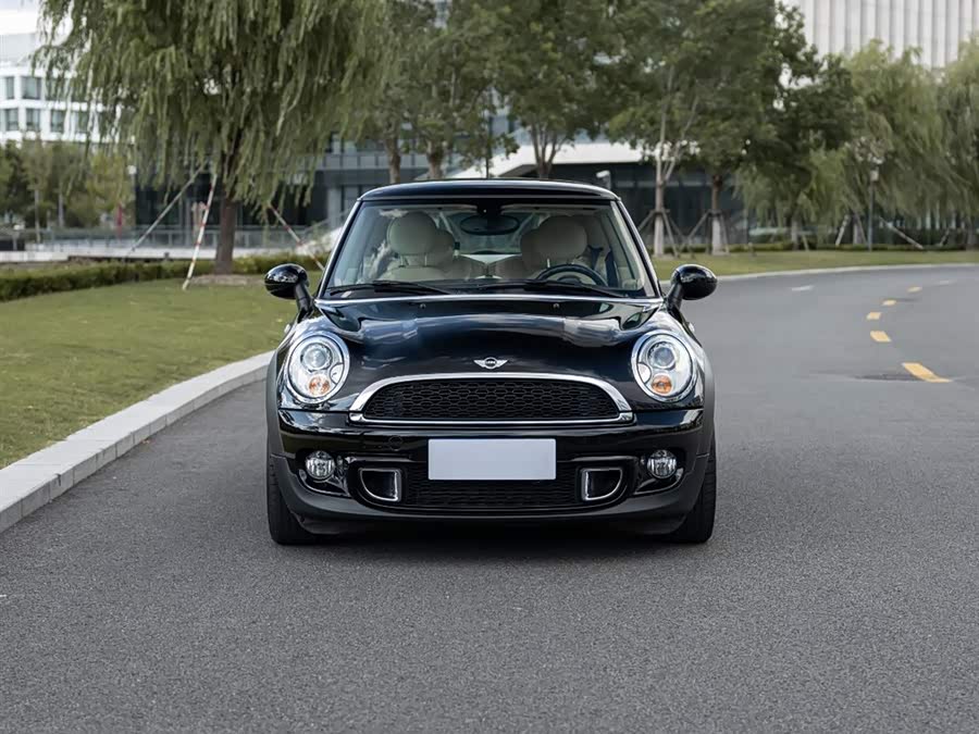 MINI MINI 2012